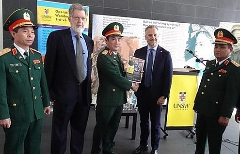 Australia bàn giao ‘Dự án số hóa thông tin liên quan đến bộ đội Việt Nam hy sinh trong chiến tranh’