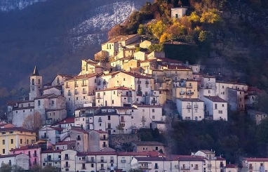 Mua nhà giá 1 Eur ở châu Âu, lại còn được nhận thêm 700 Eur/tháng trong 3 năm