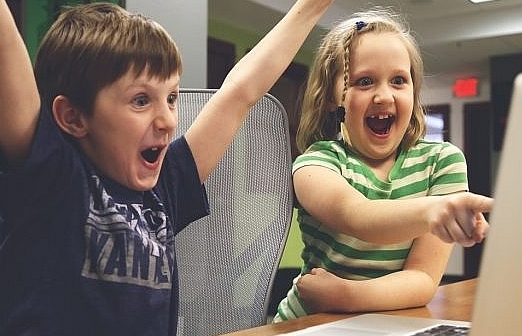 Australia chi 23 triệu USD nghiên cứu tác động của công nghệ số đối với trẻ em