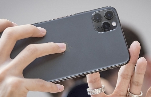 Bất chấp lời chê bai, iPhone 11 vẫn bán chạy hơn các phiên bản cũ