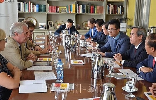 Trưởng Ban Kinh tế Trung ương Nguyễn Văn Bình thăm và làm việc tại Tây Ban Nha