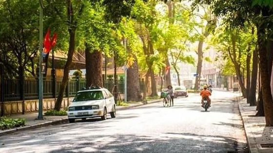 Dự báo thời tiết ngày và đêm nay (16/9): Ngày nắng, chiều tối, đêm mưa rào và dông vài nơi; miền Trung nắng nóng; bão trên Biển Đông