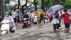 Dự báo thời tiết đêm nay và ngày mai (22-23/9): Bắc Bộ trời chuyển mát, mưa vừa, mưa to, có nơi mưa rất to; miền Trung ngày nắng