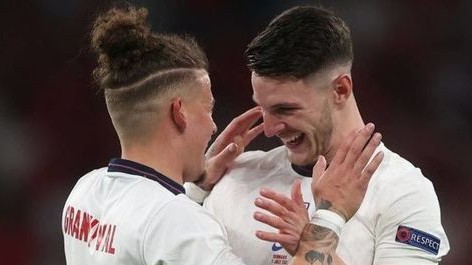 Cập nhật chuyển nhượng cầu thủ: Tin đồn Salah 'đòi' lương không tưởng; Man Utd lên kế hoạch mùa tới; Juventus định giá Akanji