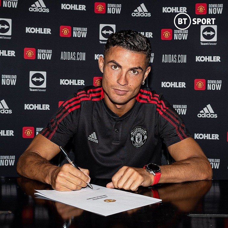 Cristiano Ronaldo thừa nhận áp lực trước màn ra mắt thứ hai trong màu áo Quỷ đỏ, dù không lớn như lần đầu tiên cách đây 18 năm. (Nguồn: Twitter) Cristiano Ronaldo thừa nhận áp lực trước màn ra mắt thứ hai trong màu áo Quỷ đỏ, dù không lớn như lần đầu tiên cách đây 18 năm. (Nguồn: Twitter)