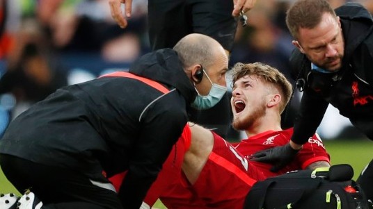 Liverpool vs Leeds: Harvey Elliott có thể gãy xương mắt cá chân; Mohamed Salah cán mốc 100 bàn thắng ở Ngoại hạng Anh