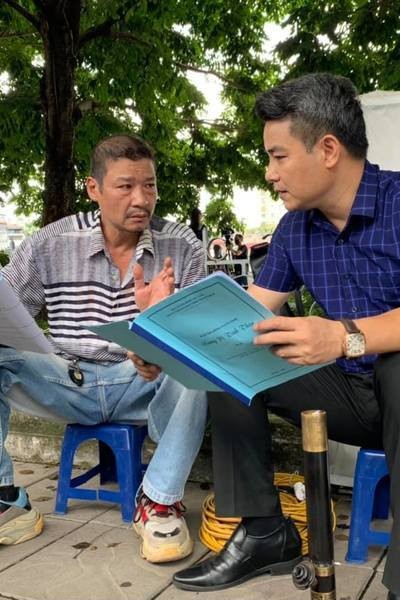 Hậu trường cười nghiêng ngả của dàn diễn viên phim Hương vị tình thân