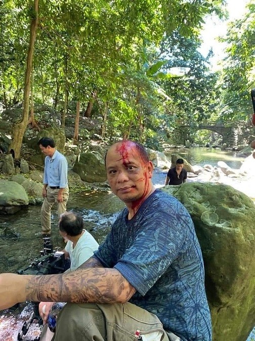 Hậu trường cười nghiêng ngả của dàn diễn viên phim Hương vị tình thân