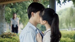 Hương vị tình thân: Chị em bày tỏ cảm xúc trước cảnh tiểu tam Dương cố tình hôn Huy trước mặt Thy