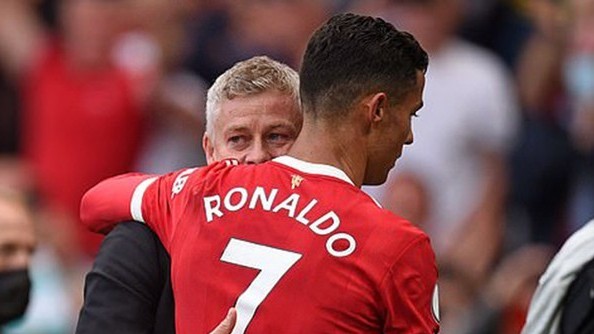Man Utd: HLV Solskjaer lên tiếng về tương lai của Lingard và Cavani; Ronaldo đến khiến một số cầu thủ có thể không vui