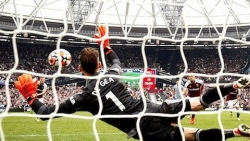 Man Utd vs West Ham (2 -1): Ronaldo thêm kỷ lục, thủ môn De Dea hóa anh hùng, HLV Solskjaer trách trọng tài