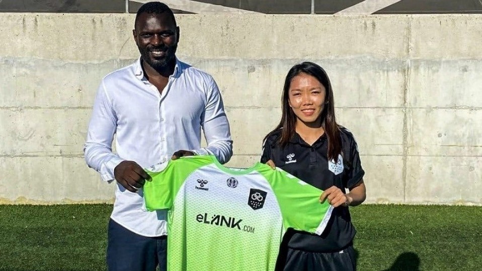 Huỳnh Như đủ điều kiện thi đấu bóng đá ở Bồ Đào Nha