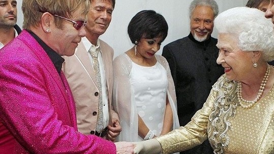 Nghệ sĩ Anh bày tỏ niềm tiếc thương Nữ hoàng Elizabeth II