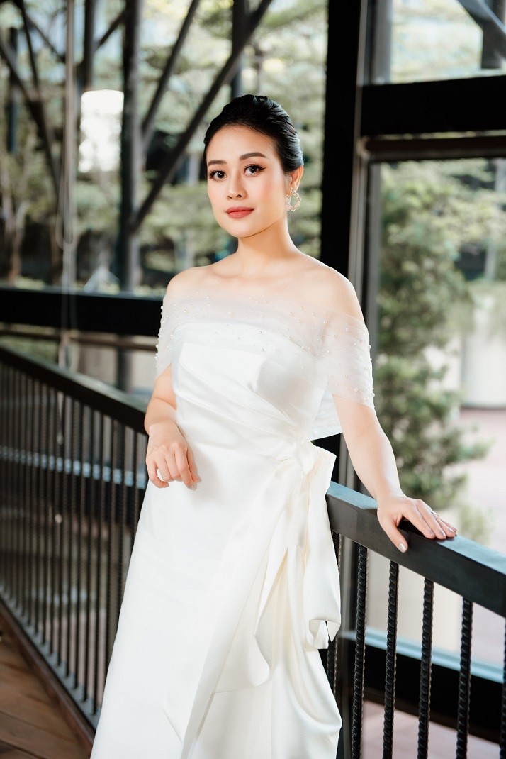 MC Phí Linh MC Phí Linh