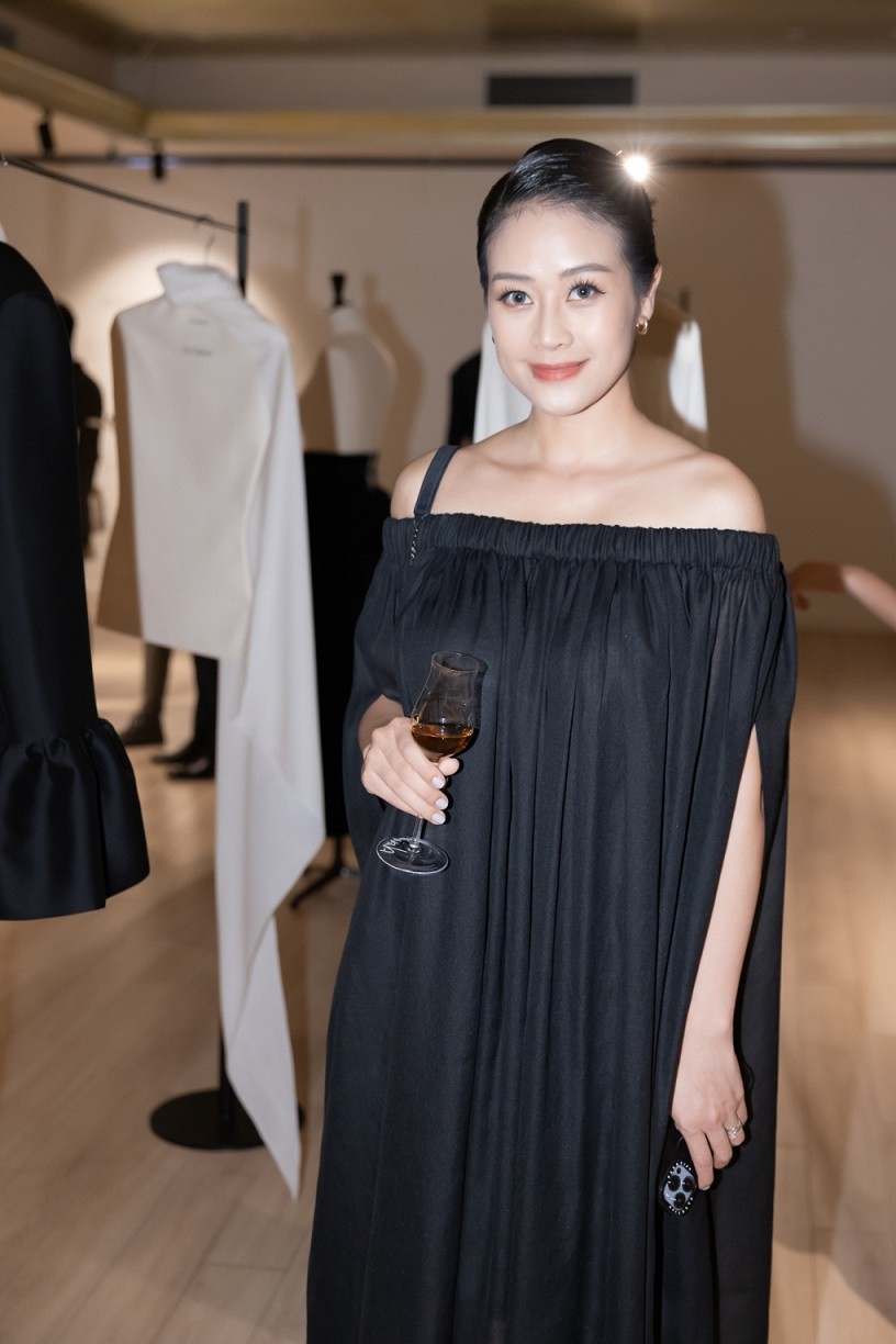 MC Phí Linh MC Phí Linh