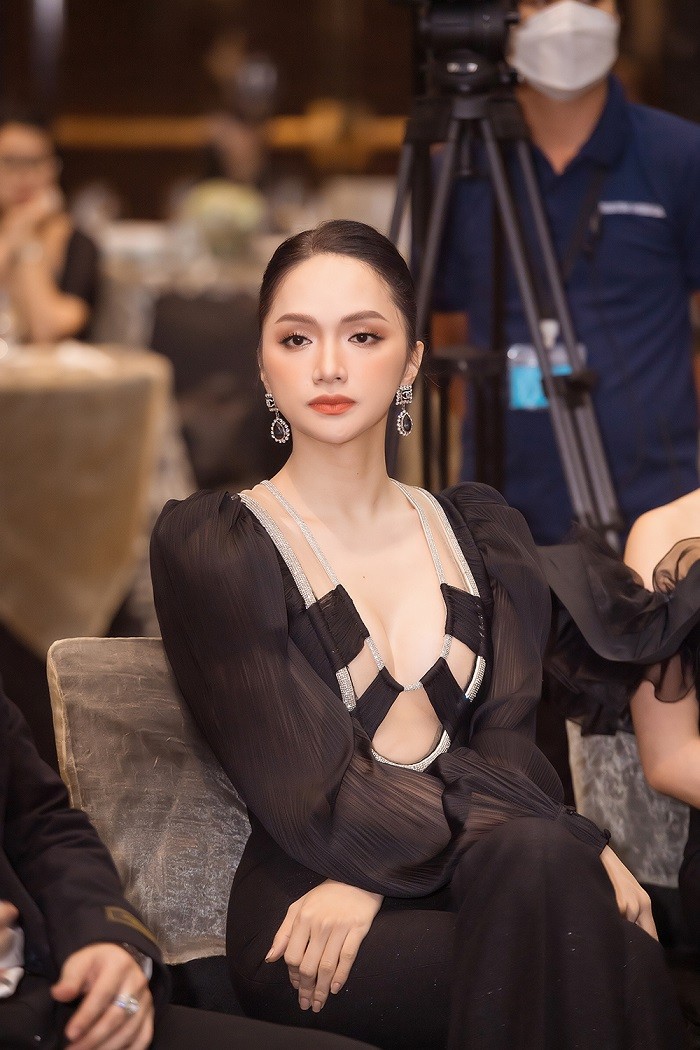 Hồ Ngọc Hà, Lệ Quyên