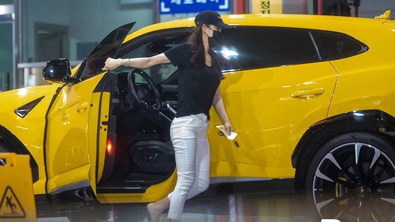 Park Min Young hẹn hò CEO sàn giao dịch tiền ảo?