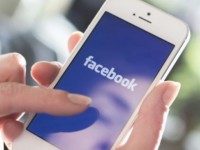 trung quoc lap thiet bi nhan dang khuon mat van tay o toilet cong cong