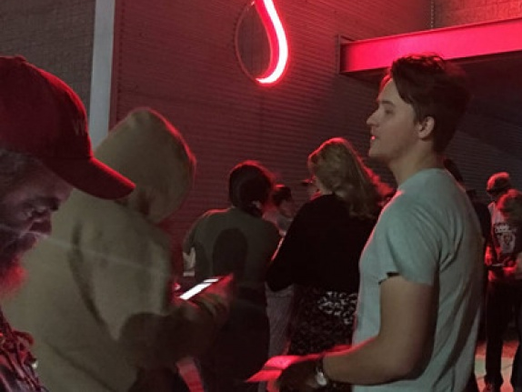 Xả súng ở Las Vegas: Dân xếp hàng hiến máu từ trước bình minh