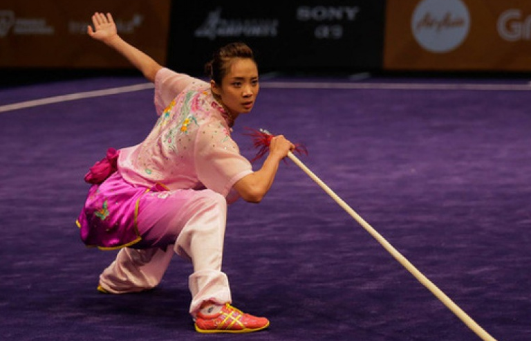 Võ sĩ Dương Thúy Vi giành HCV Wushu thế giới