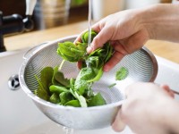 Thiếu sắt, thiếu kẽm, cơ thể trẻ có những biểu hiện nào?