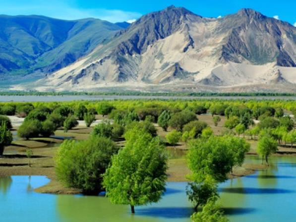 Trung Quốc muốn xây hầm 1.000km dẫn nước từ Tây Tạng về Tân Cương