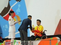 khi the thao ha nhiet cang thang chinh tri