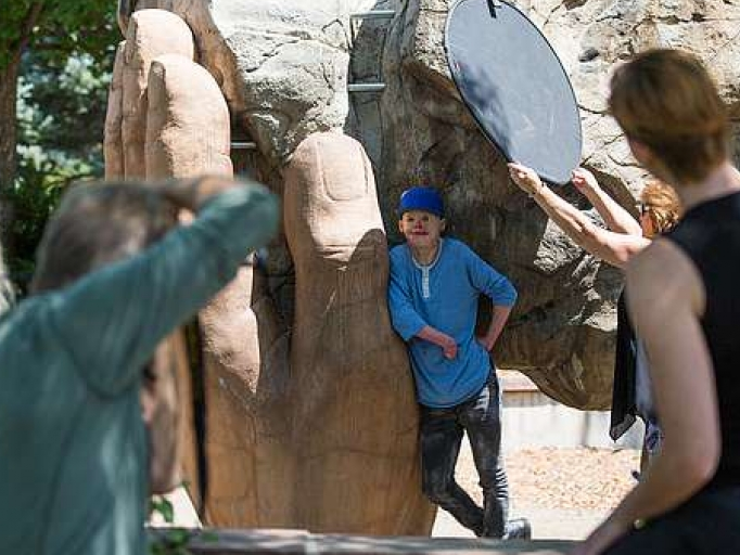 Bỏng 95% vẫn tự tin theo đuổi nghề người mẫu