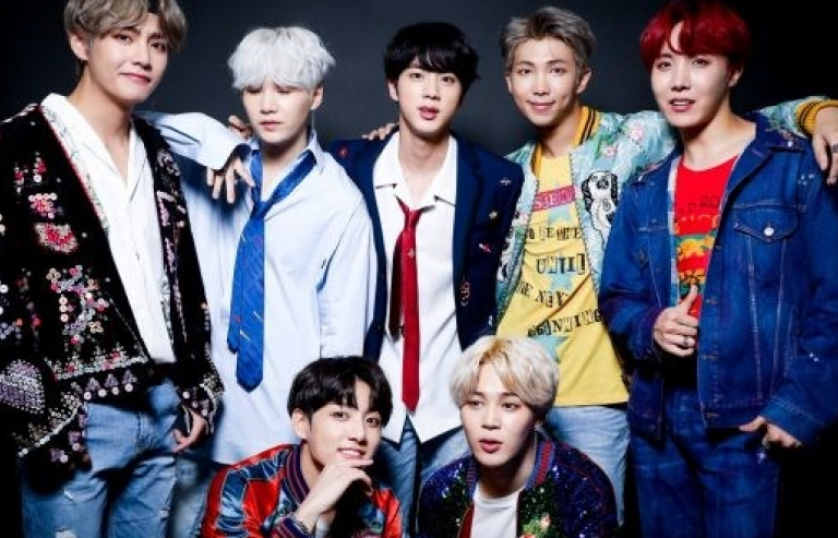 BTS tiếp tục gia hạn hợp đồng độc quyền với Big Hit Entertainment