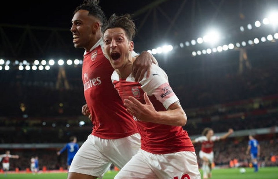 Mesut Ozil trở lại đội hình tiêu biểu châu Âu