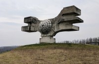 phat hien thong diep tu cac tuong da tren dao phuc sinh