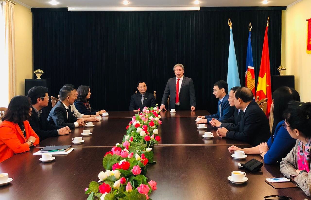 Đoàn Học viện Hành chính Quốc gia Việt Nam thăm, làm việc tại Ukraine