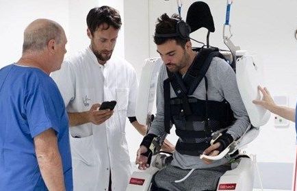 Thành tựu khoa học đột phá giúp bệnh nhân bại liệt có thể bước đi