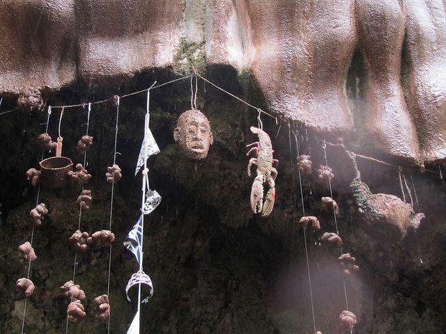 gieng nuoc ky la khien van vat hoa da