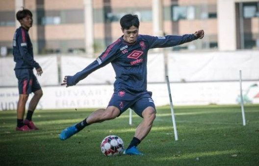 HLV Sint Truidense lý giải việc không dùng Công Phượng