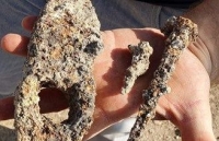 mat day chuyen bang vang rong nien dai 3000 nam tuoi co gia 75 ty dong