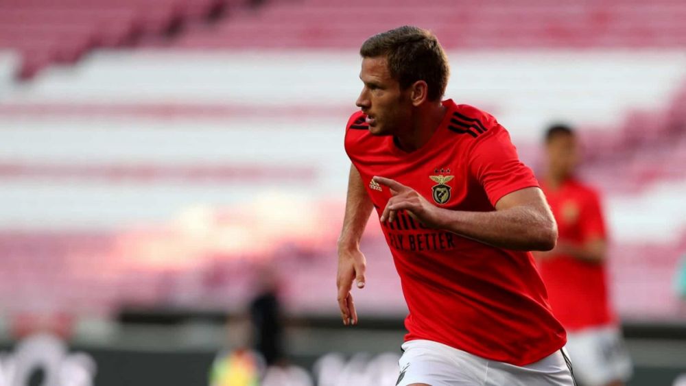 Đội hình 'bom tấn' miễn phí trong kỳ chuyển nhượng Hè 2020