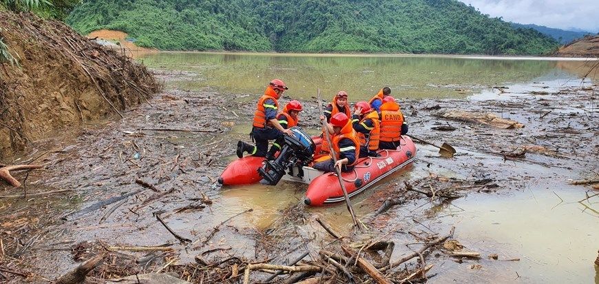 it nhat 84 nguoi chet do mua lu lich su o mien trung