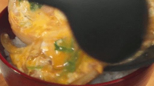 Nhật Bản: Kiên nhẫn xếp hàng suốt nhiều giờ chỉ chờ để ăn món cơm gà trứng hấp