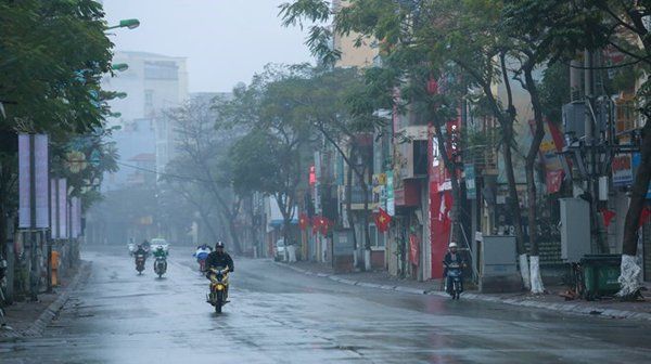 du bao thoi tiet ngay va dem nay 2510 ha noi mua rao rai rac bac trung bo mua rat to bac bo ngay nang dem sang som troi lanh