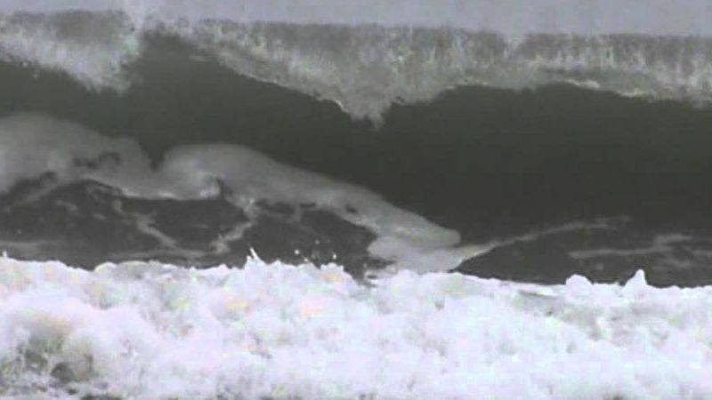 Dự báo thời tiết biển ngày và đêm nay (27/10): Bắc Biển Đông vùng gần tâm bão gió cấp 12-14, giật cấp 17