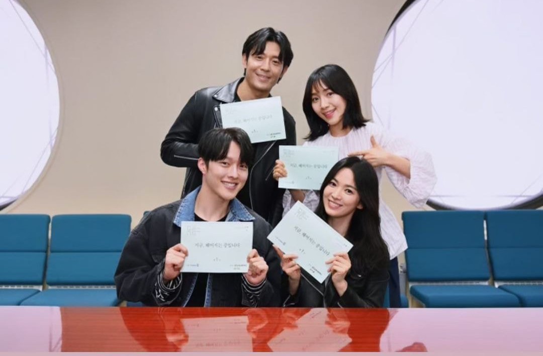 Song Hye Kyo nhận mưa lời khen về nhan sắc trẻ trung, xinh đẹp và khả năng diễn xuất