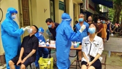 Covid-19 sáng 10/10: Số ca mắc mới và tử vong giảm rõ rệt; Chống dịch vẫn là nhiệm vụ trọng tâm; Lộ trình ngừng các bệnh viện dã chiến ở TP. HCM