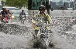 Dự báo thời tiết 10 ngày tới (16-25/10): Bắc Bộ trời lạnh, có nơi rét, miền Trung mưa rất to, Tây Nguyên có lốc, sét