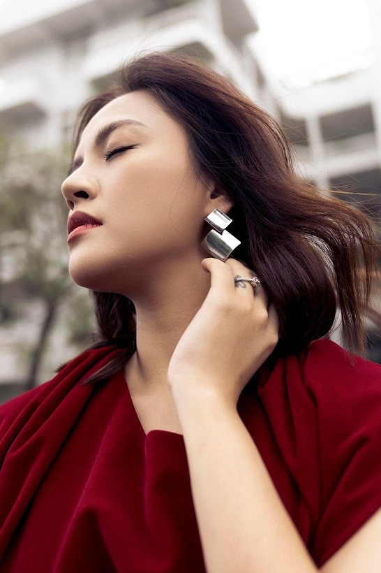 Hương vị tình thân: Thu Quỳnh thổ lộ, vai Khánh Thy gây áp lực và khẳng định, cô với bạn diễn Anh Vũ là đồng nghiệp thân thiết Hương vị tình thân: Thu Quỳnh thổ lộ, vai Khánh Thy gây áp lực và khẳng định, cô với bạn diễn Anh Vũ là đồng nghiệp thân thiết