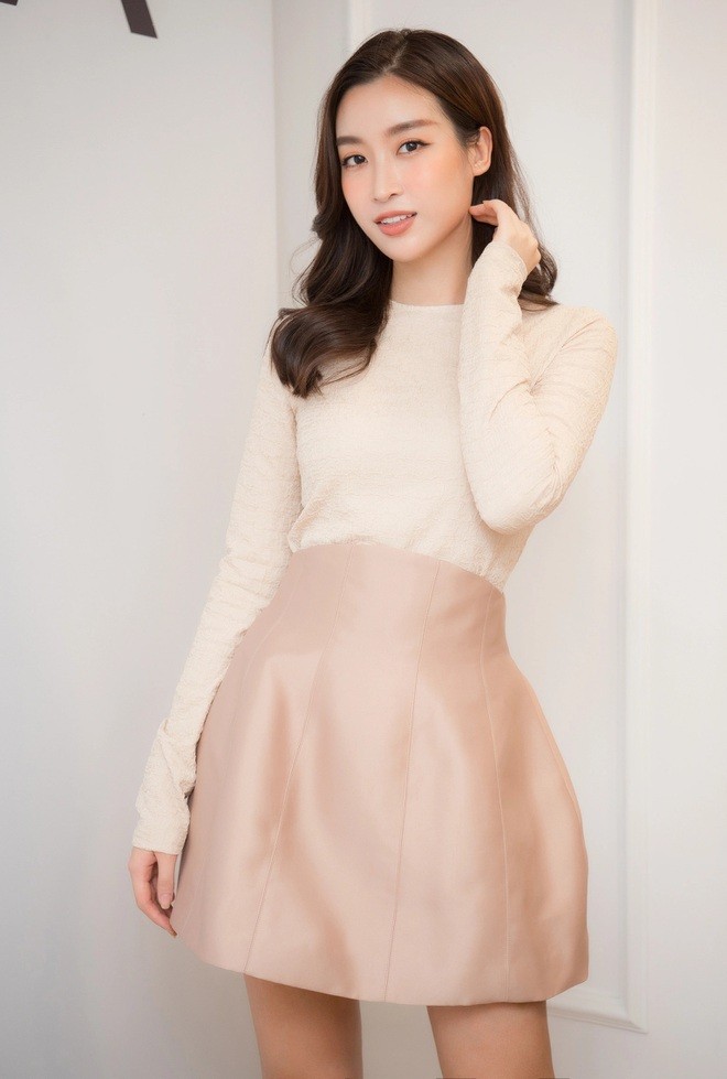 Dàn Hoa hậu Việt Nam... thon gọn, rạng rỡ quyến rũ khi hội tụ sau thời gian dài giãn cách xã hội