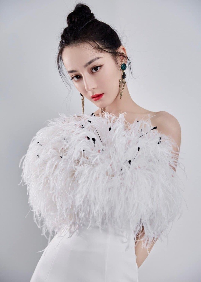 "mỹ nhân Tân Cương" Địch Lệ Nhiệt Ba