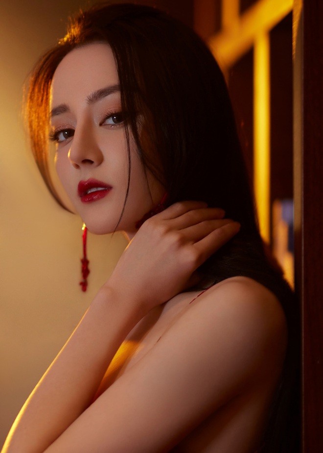 "mỹ nhân Tân Cương" Địch Lệ Nhiệt Ba