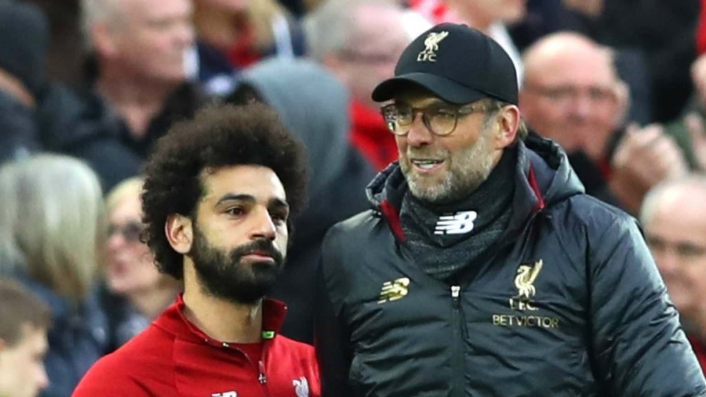 Dẫn đầu vua phá lưới Ngoại hạng Anh, Mohamed Salah được HLV Klopp khuyên chọn Barca nếu muốn rời Liverpool