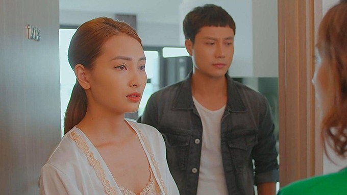 Phong cách thời trang gợi cảm của MC Mù Tạt từ vai 'tiểu tam' phim 11 tháng 5 ngày đến ngoài đời